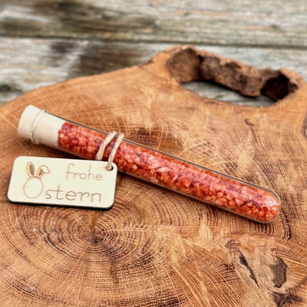 Chili Salz smoke im Reagenzgla mit einem Aufkleber Frohe Ostern kaufen