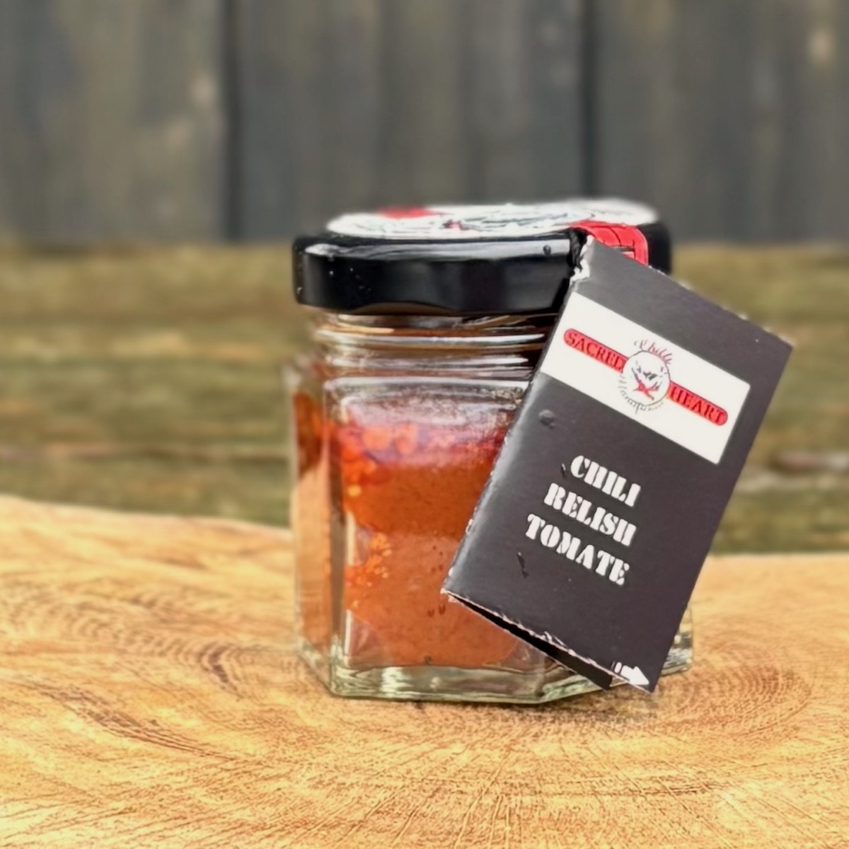 Chilipaste mit Tomate und Rosmarin zum Würzen im Glas von der Chilli Manufaktur kaufen