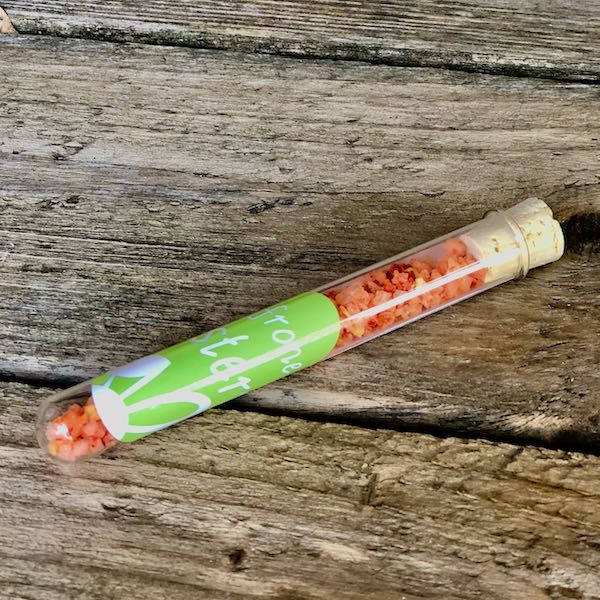 Chili Salz im Reagenzgla mit einem Aufkleber Frohe Ostern kaufen Chili Salz im Reagenzgla mit einem Aufkleber Frohe Ostern kaufen