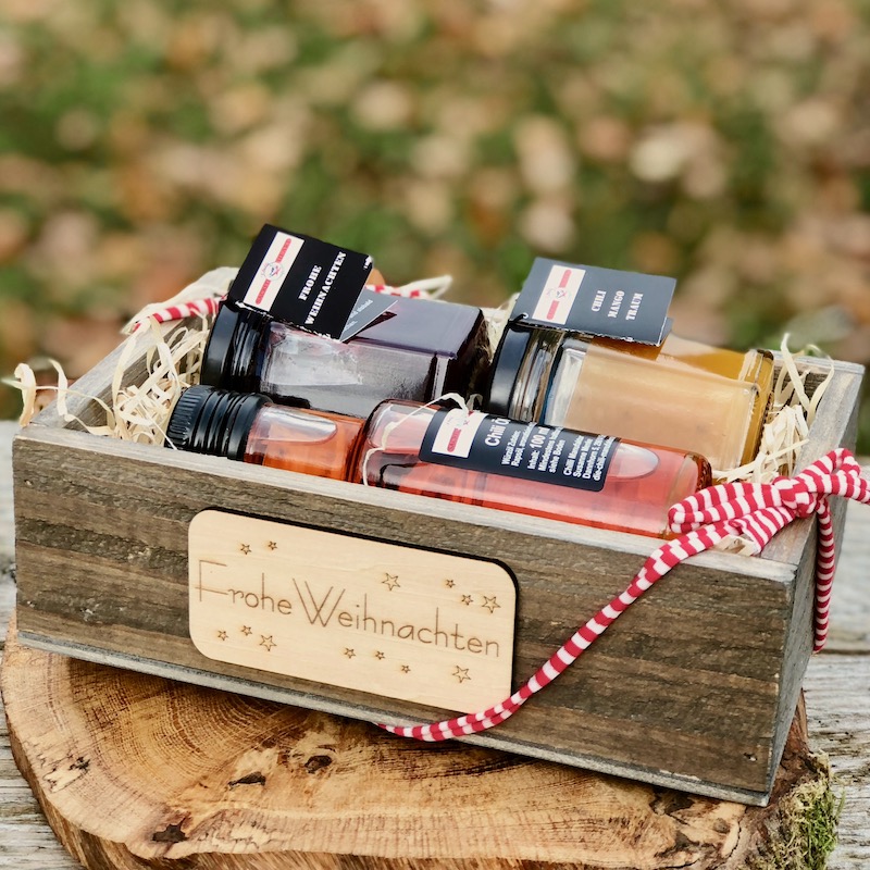 Chili Geschenkset Frohe Weinachten Das Bild zeigt das Chili Geschenkset Frohe Weihnachten